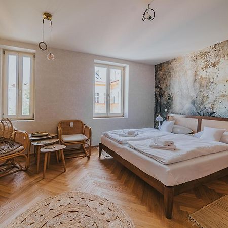 Bohemian Experience Aparthotel Prague Exterior photo