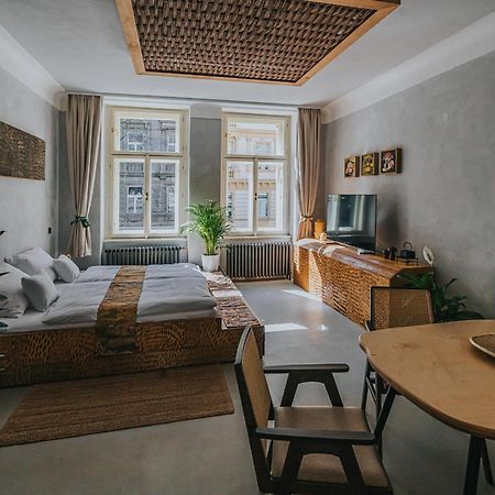 Bohemian Experience Aparthotel Prague Exterior photo