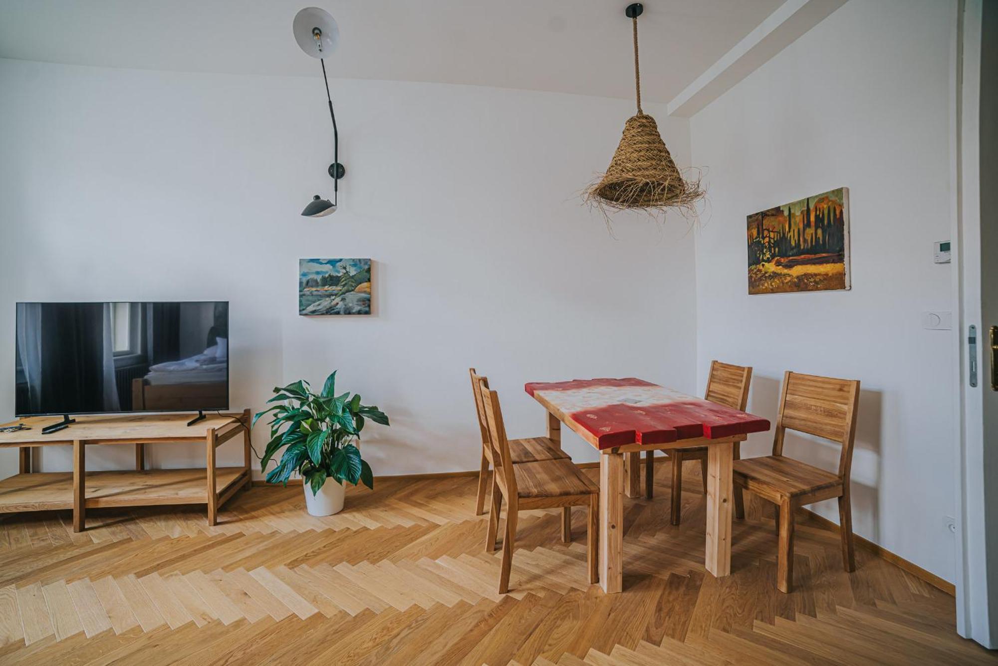 Bohemian Experience Aparthotel Prague Exterior photo