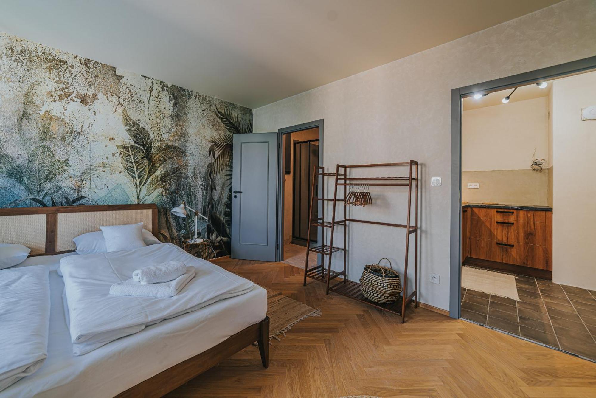 Bohemian Experience Aparthotel Prague Exterior photo