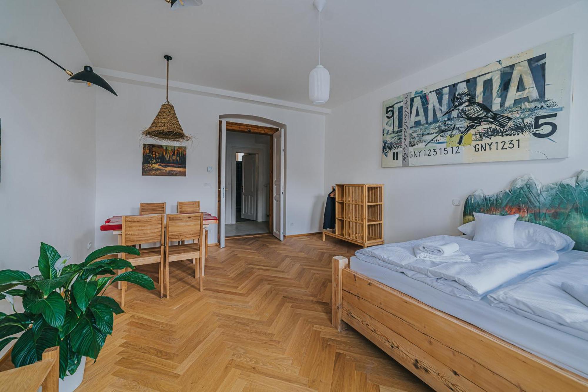 Bohemian Experience Aparthotel Prague Exterior photo