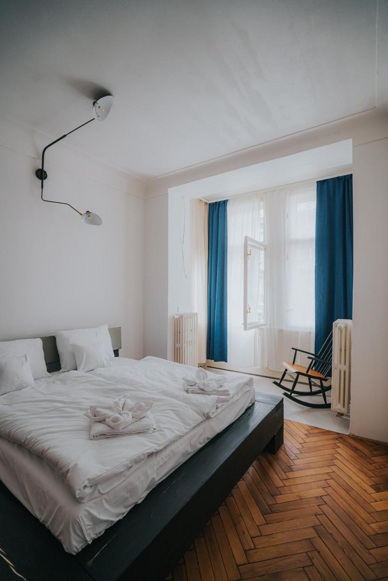 Bohemian Experience Aparthotel Prague Exterior photo