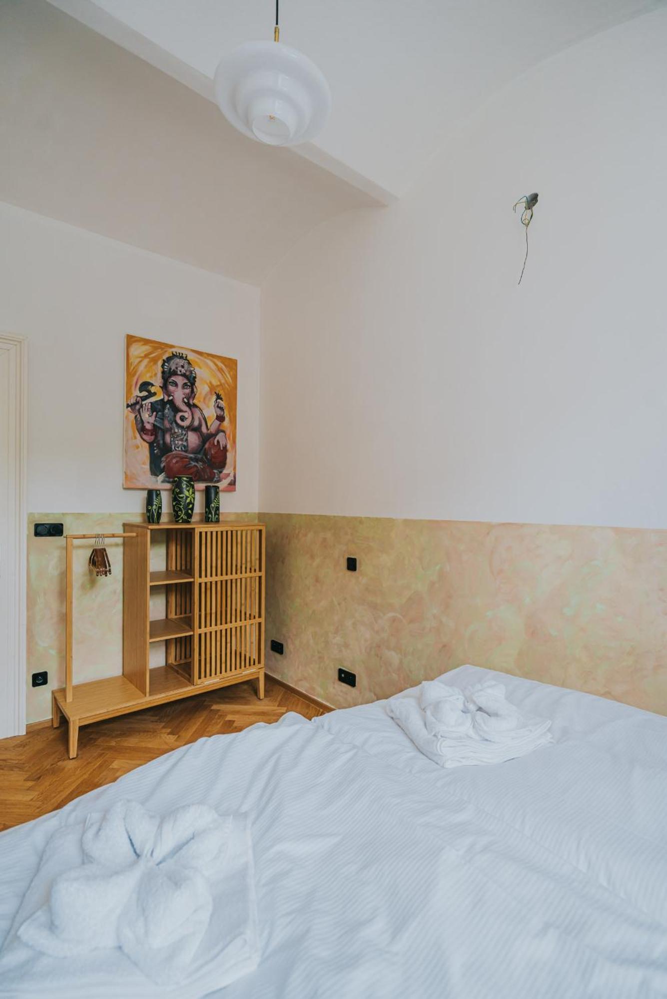 Bohemian Experience Aparthotel Prague Exterior photo