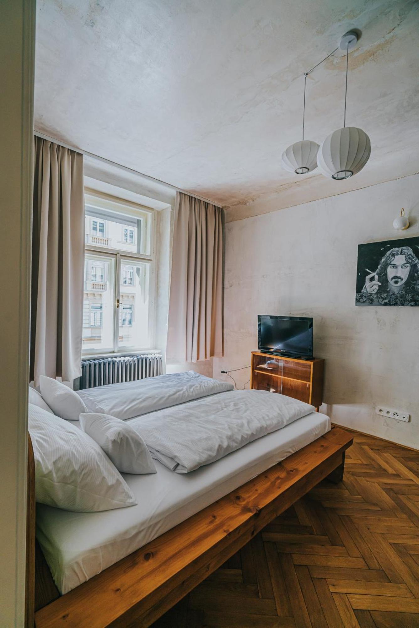 Bohemian Experience Aparthotel Prague Exterior photo