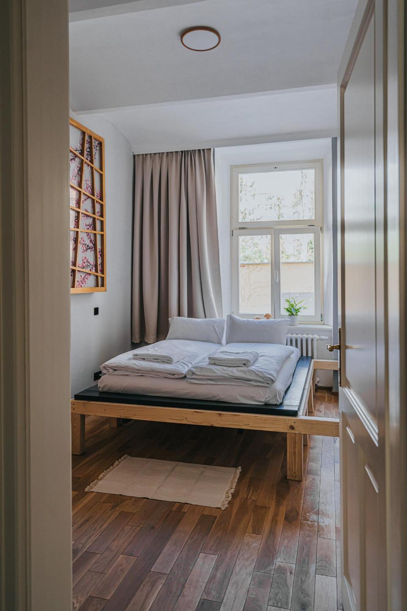 Bohemian Experience Aparthotel Prague Exterior photo