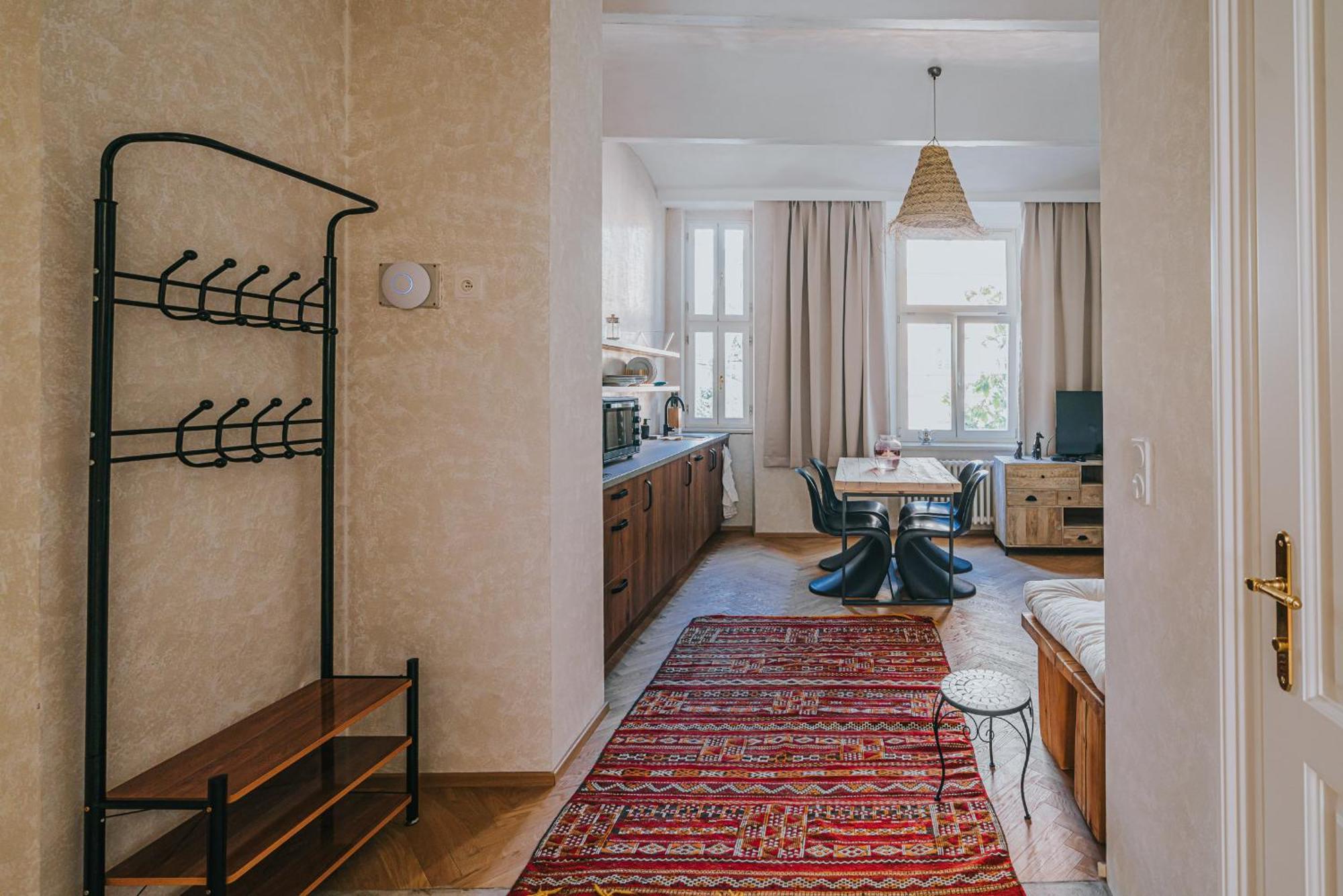 Bohemian Experience Aparthotel Prague Exterior photo